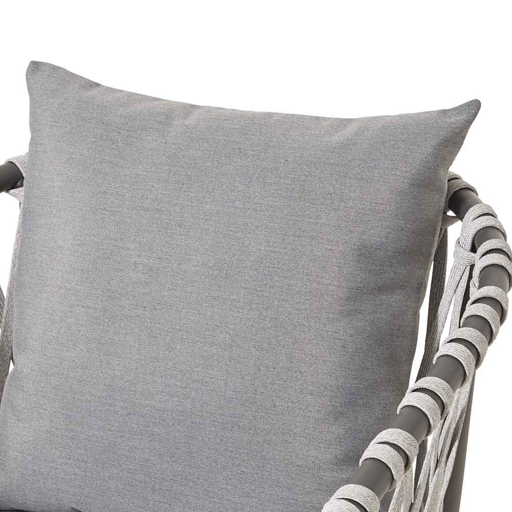 Gastronomie_Outdoorstuhl_Crosima-Grey_Detail_1000px Crosima light grey