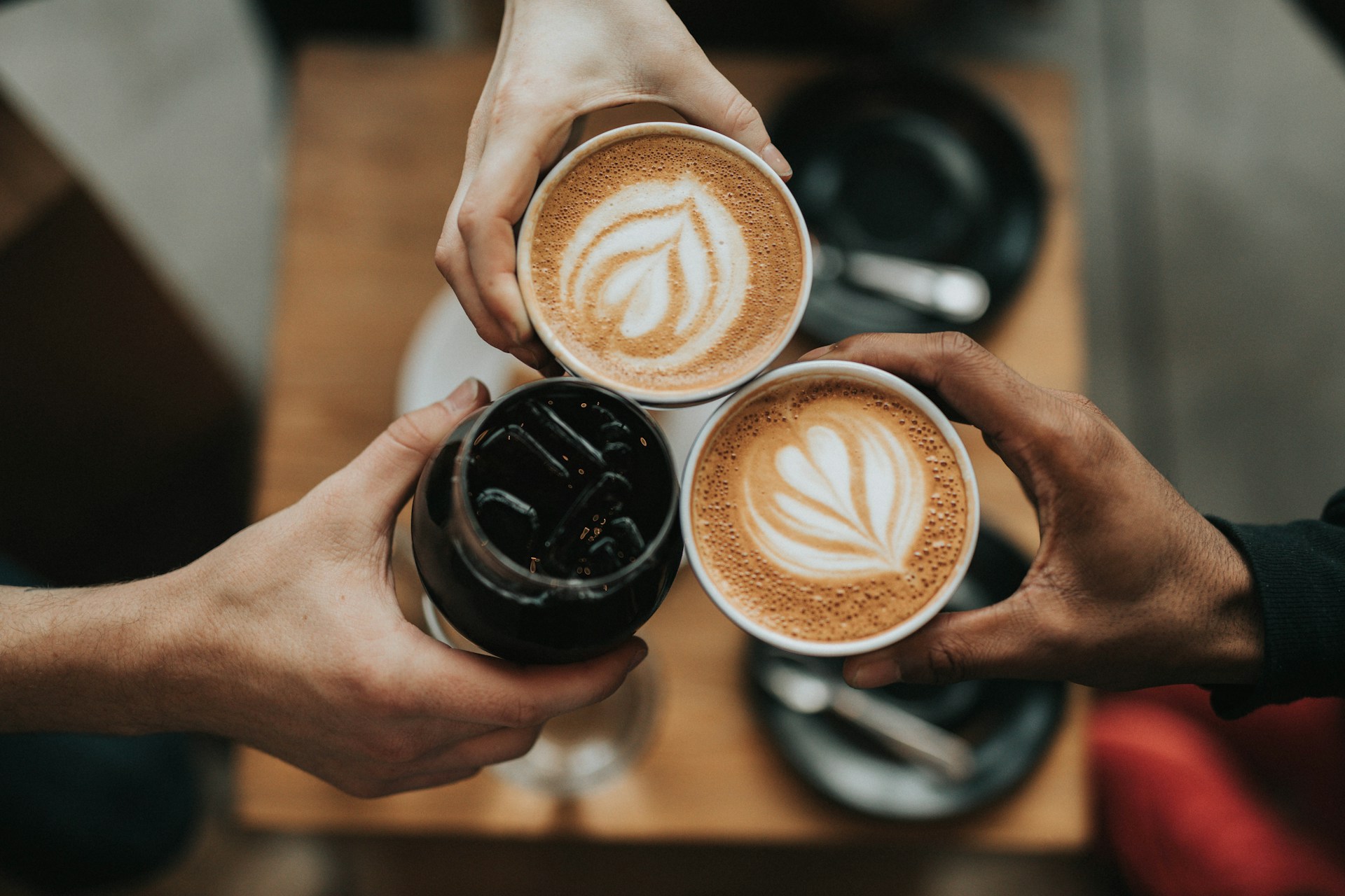 Café eröffnen – mit Konzept, Möbeln und Kalkül zum eigenen Lokal